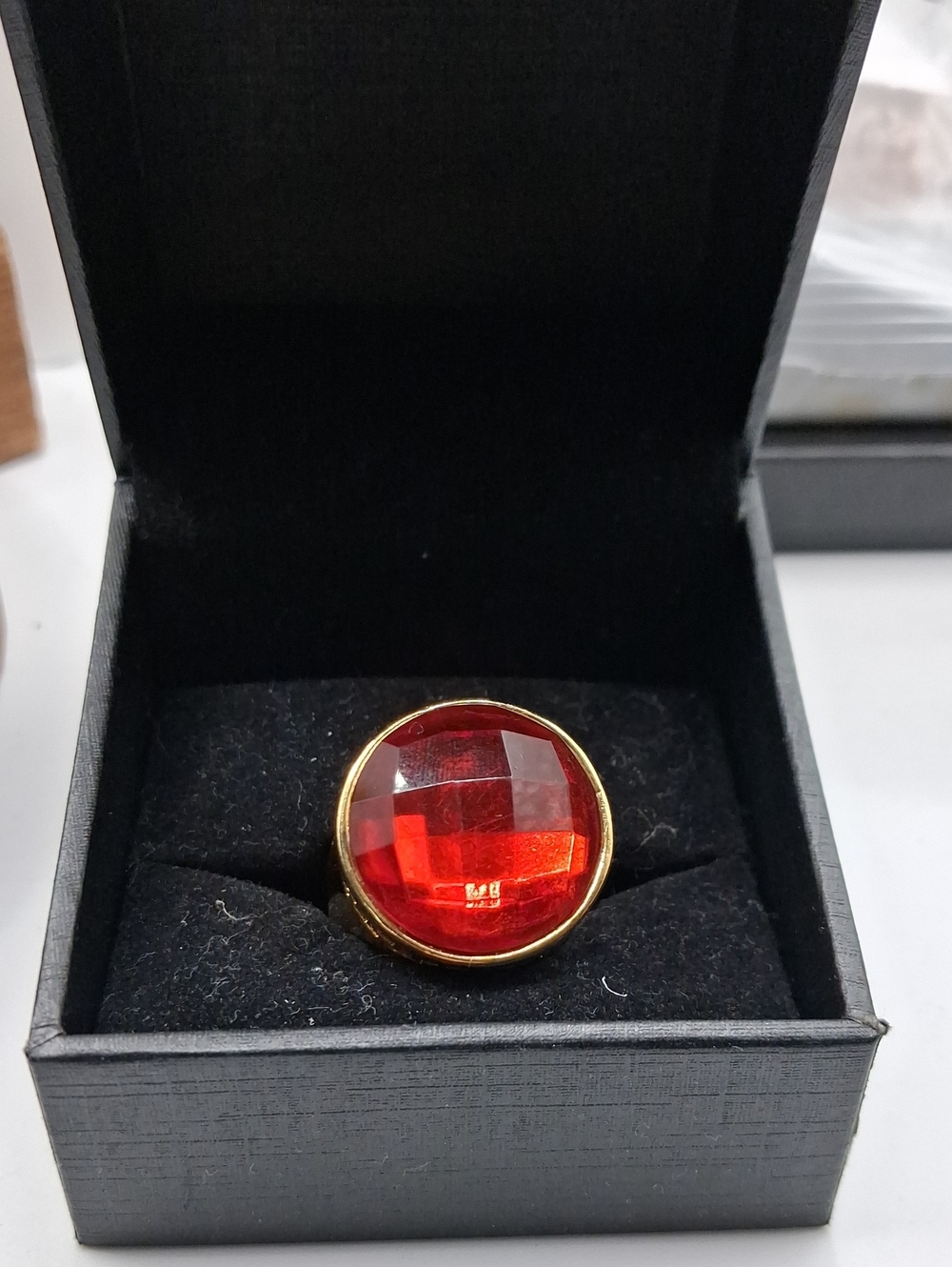 Gold Tone-Trim Red Crystal Statement Ring 18k Gp Size 9 R829